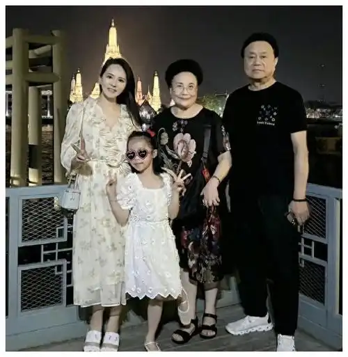 伊能静骄傲地用夫妻共同财产为儿子购房,公婆默许,秦昊赞同
