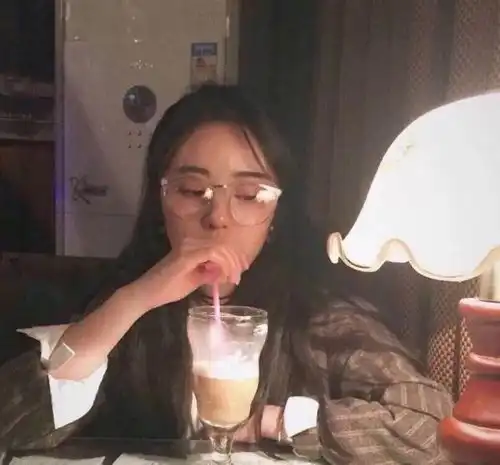 他是真的喜欢你,但这不妨碍他喜欢别人
