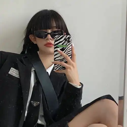 高颜值女生头像太i了

