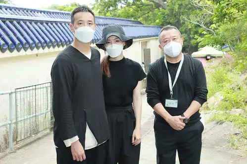 刘璇宣布二胎得女喜讯沙宝亮被疑出轨曾志伟太太低调出殡
