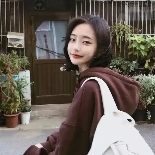 短发女生个性头像
