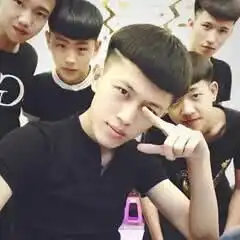 南抖音北快手的智障,你认识几个网友社会毒瘤都去死吧
