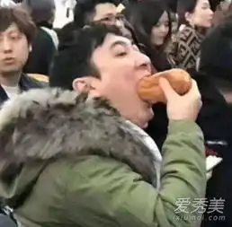 王思聪情侣头像王思聪督战比赛吃玉米又火了
