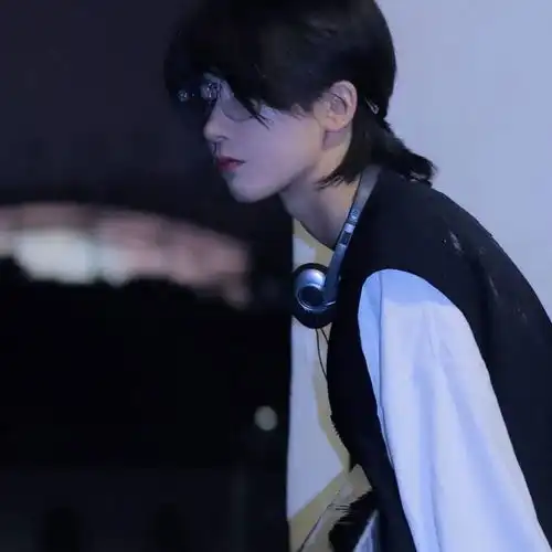 男头说爱我让我听听鬼话
