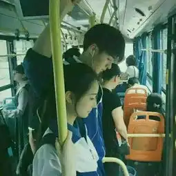 情侣头像配图
