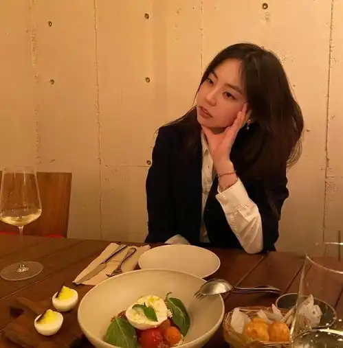耐看又高级,get这几招教你轻松变身氛围感美人
