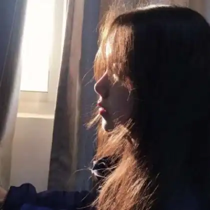 漂亮女生的qq头像,只有心情是快乐的
