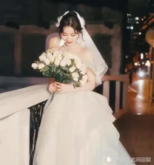 非粉都会心动的照片,许佳琪婚纱照,刘亦菲这张是多少人的头像
