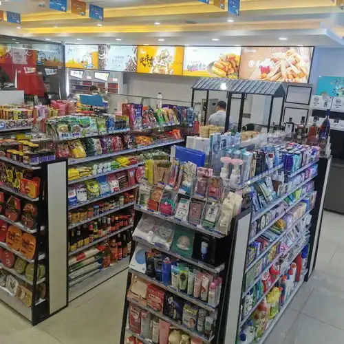 一组便利店图片
