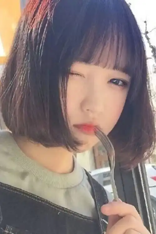 这9款发型最显脸小适合脸大妹纸
