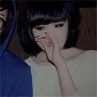 男亲女爱的qq情侣头像一左一右请忘记流星请忘记我
