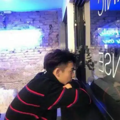 青春个性情侣头像图片好看清新一男一女
