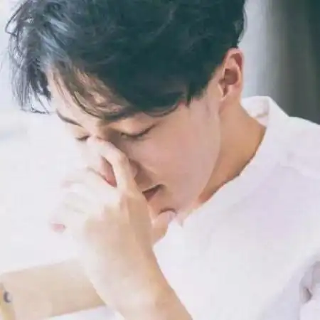 男生头像清新阳光帅气,一个百般娇宠她的男生
