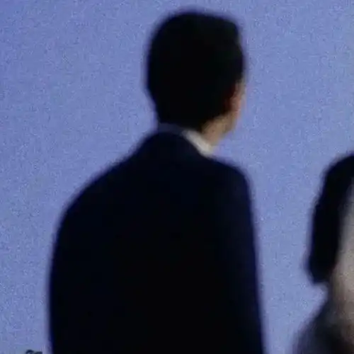 情侣头像可爱又沙雕的朋友圈文案
