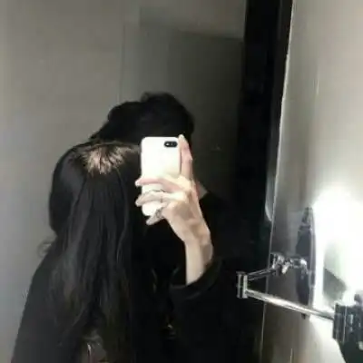 女生这样回复qq消息表白,直男看不懂,活该单身
