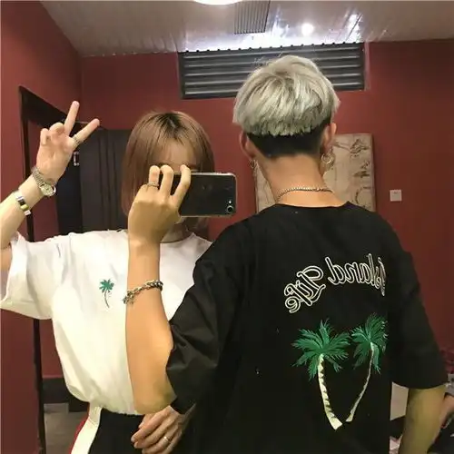 情侣装夏季一男一女短袖t恤女学生韩版宽松2019款闺蜜装刺绣上衣
