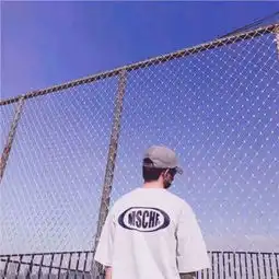 好看的气质情侣头像一男一女两张分开快乐分享错人就是显摆
