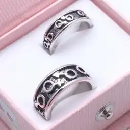 谁能告诉我qq头像的那戒指叫什么名字
