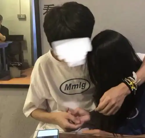情侣头像日出东方落于西朝思暮想念于你情侣头像我要个性网
