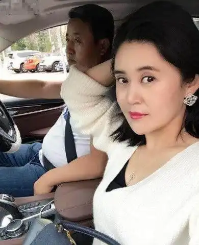 乡村爱情中,刘英娘和王长贵小梁和杨晓燕是夫妻吗
