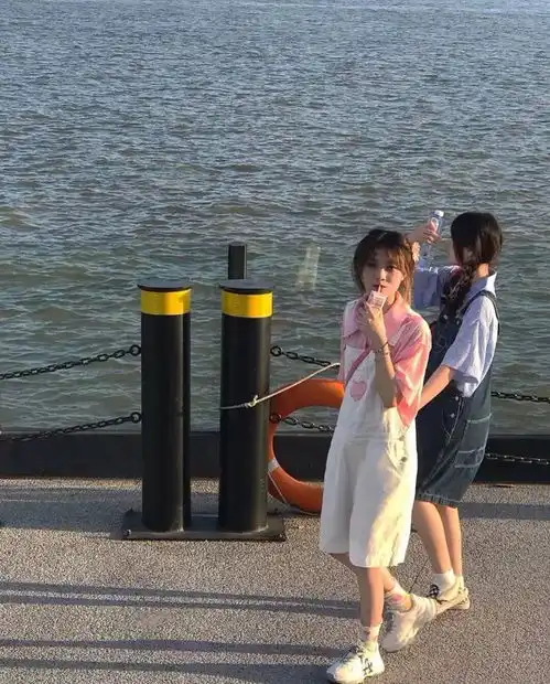 ins原宿风闺蜜头像
