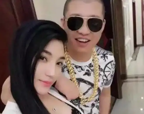 快手最受欢迎8对情侣散打夫妇第八,牌伊仅第二,第一最恩爱
