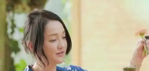 46岁周迅离婚后状态曝光自在又闲适,她依然是那个周公子
