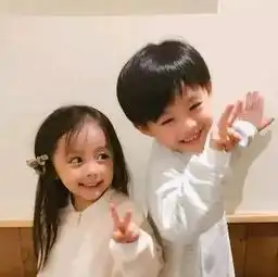 你是年少的欢喜,这句话反过来也是你

