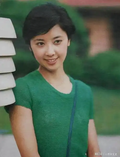72岁的朱琳,演得那叫一个风情万种,多少人记得她那声御弟哥哥

