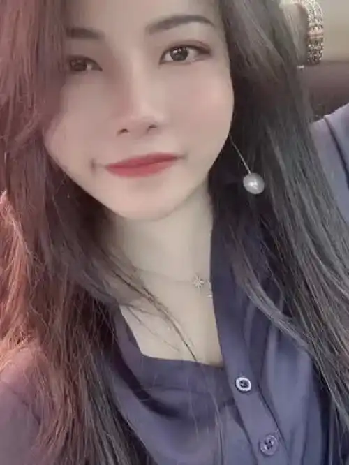 之前有个算命大师说我这几年会为情所困我一直以为是爱情现在才明白是疫情宅家第n天
