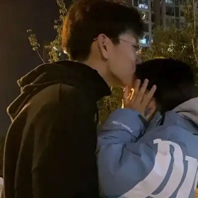 让男孩子特别心动的恋爱小细节
