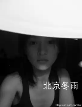 39岁周迅罕见自拍照曝光青涩百变小精灵
