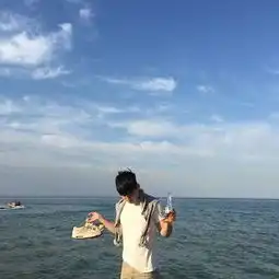 求qq男生海边背影头像,高清高清,多多益善
