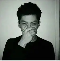 朋友们求你们帮我找个头像可以和她配对,谢谢了
