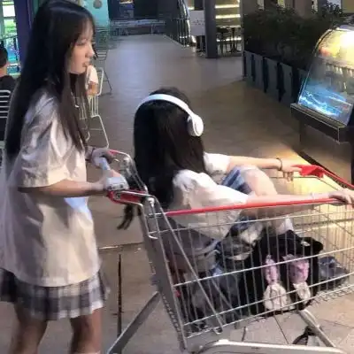 宋悠艺我想和你玩一场从校服到女生头像我要个性网
