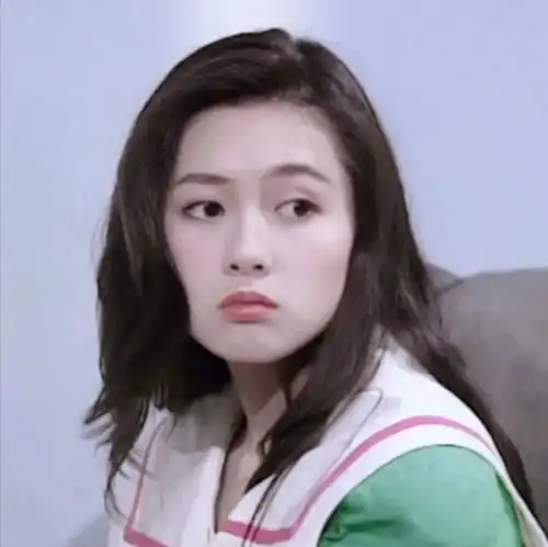 有没有看起来非常干净的女生头像

