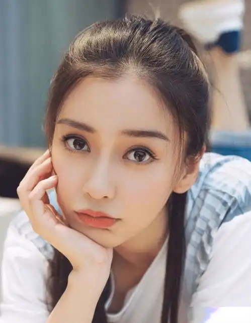 黄晓明baby情侣装破婚变传言,反复辟谣的背后,是婚姻还是生意
