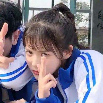 2018最流行的浪漫个性情侣头像大全要和有趣的你浪费一生
