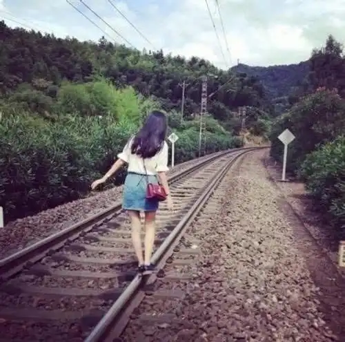 最容易一见钟情的星座,他俩在一块桂冠
