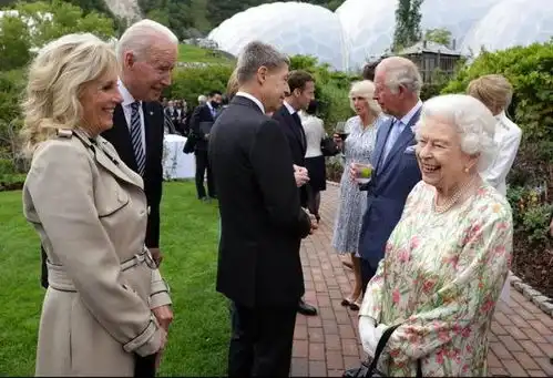 女王带着凯特卡米拉组团g7峰会抢尽世界领导人们的风头
