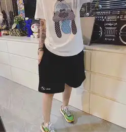 街拍款上衣
