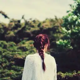 背影或者侧面女生头像
