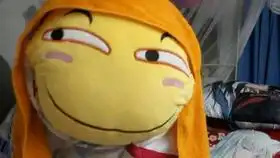 西游伏妖篇里很上脑的一段音乐,是唐僧师徒进入比丘国时的背景音乐,到处都找不到原声,只好把播放时的画面截了下来,
