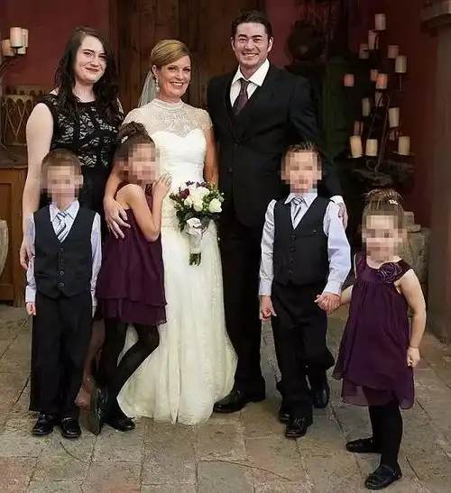 全球首位怀孕男子二度结婚,曾生育三个孩子
