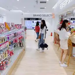日本药妆店落户上海没了价格优势后消费者还会抢吗
