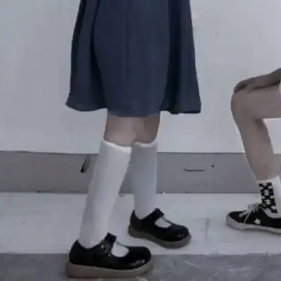 半身情侣头像不露脸一对姐就爱淑女怎么了
