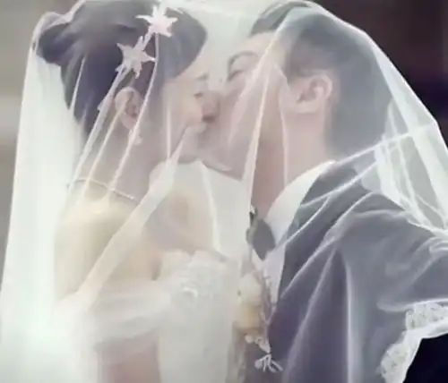 陈妍希自曝和陈晓的微信头像,还说不是因戏生情,狂撒狗粮好甜蜜
