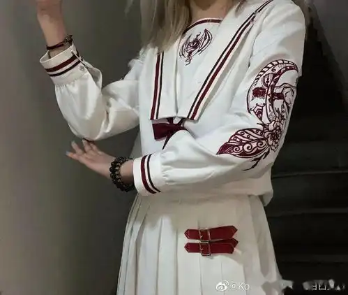 不良风jk制服谁说制服只能清纯甜美
