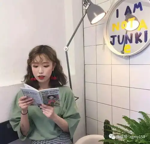 少女感up的泡面短发
