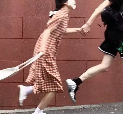 ins一对两张情侣头像
